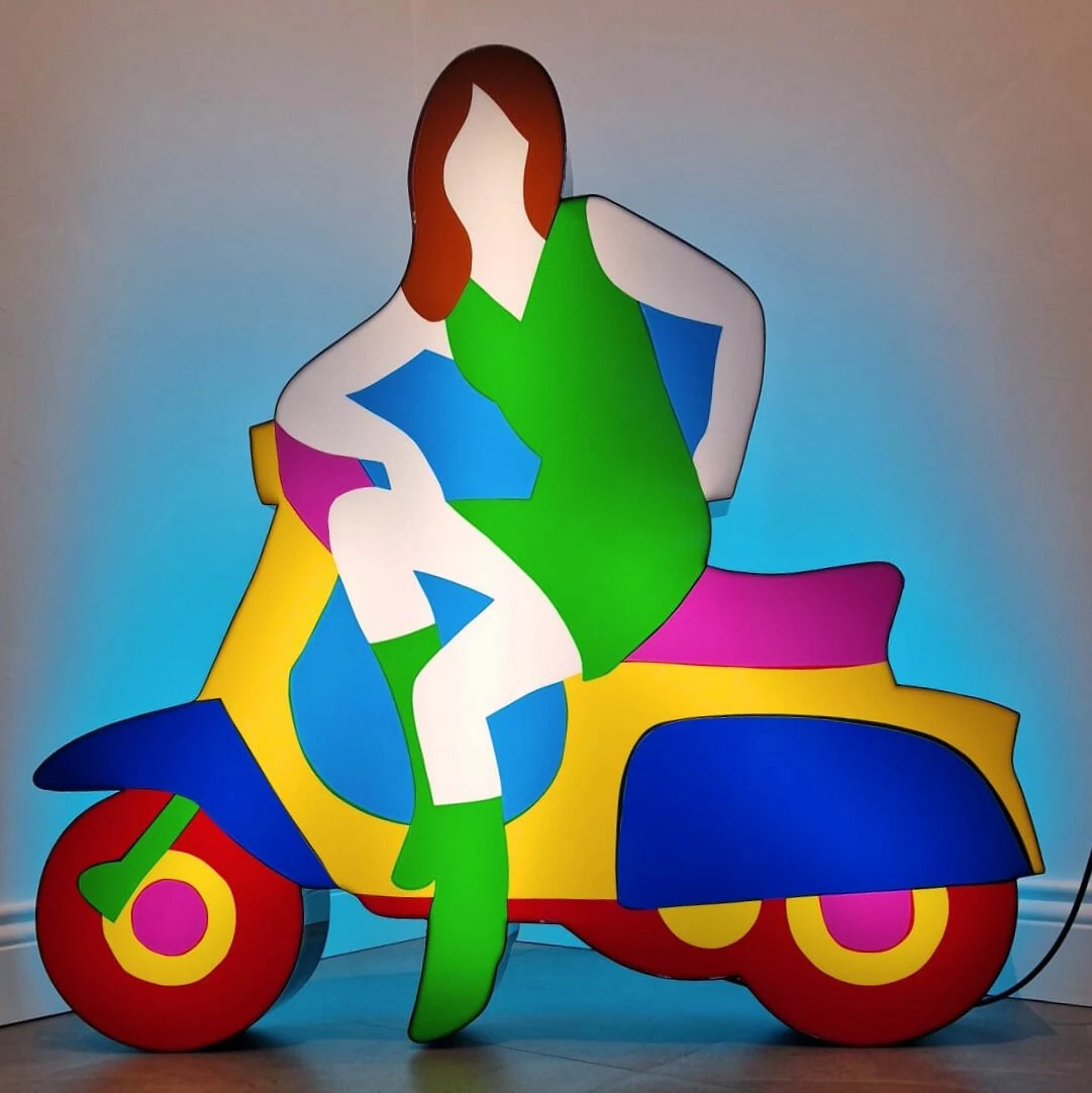 Pin Up In Vespa (Scultura Luminosa) 3 Pin Up In Vespa (Scultura Luminosa)