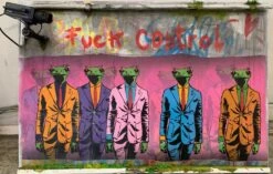 Wallsaved - Kiss Me Composition