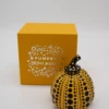 Original Pumpkin Ceramic Sculpture (Yellow & Black) 2 Original Pumpkin Ceramic Sculpture (Yellow & Black) -DEODATO Saldi yayoi kusama pumpkin resin sculpture yellowblack confezione3